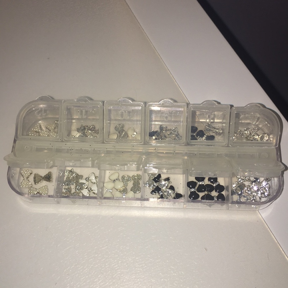 Nail gems